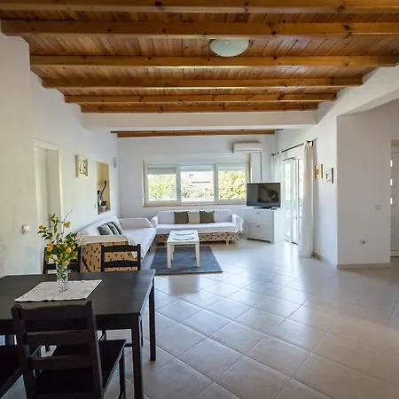 Village House בית כפרי גבגלייה