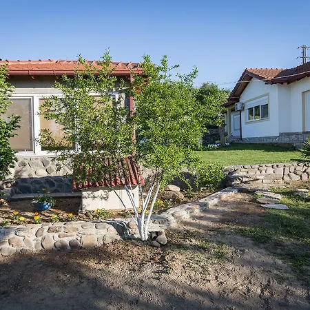 Village House גבגלייה